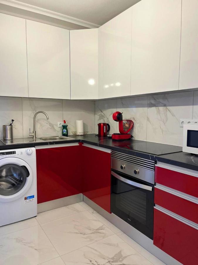 Elegant Style 3-Bedroom Brand New Apartment サンミゲル・デ・アボナ エクステリア 写真