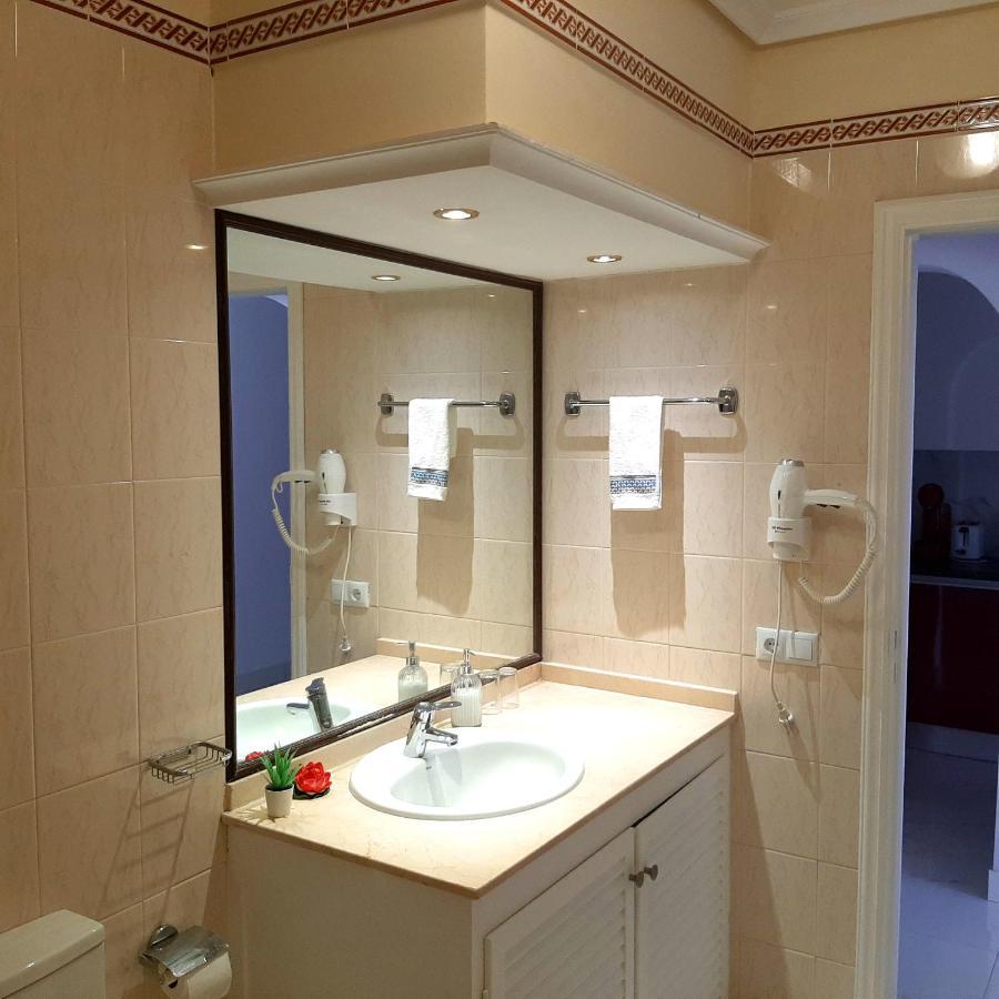 Elegant Style 3-Bedroom Brand New Apartment サンミゲル・デ・アボナ エクステリア 写真